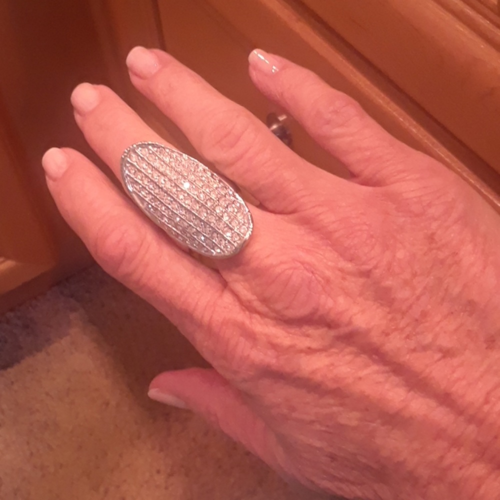 rhinestone ring - Picture 3 of 3